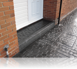 Boot Kerb Step in Country Cobble