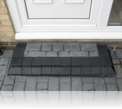 Boot Kerb Type Step in Country Cobble
